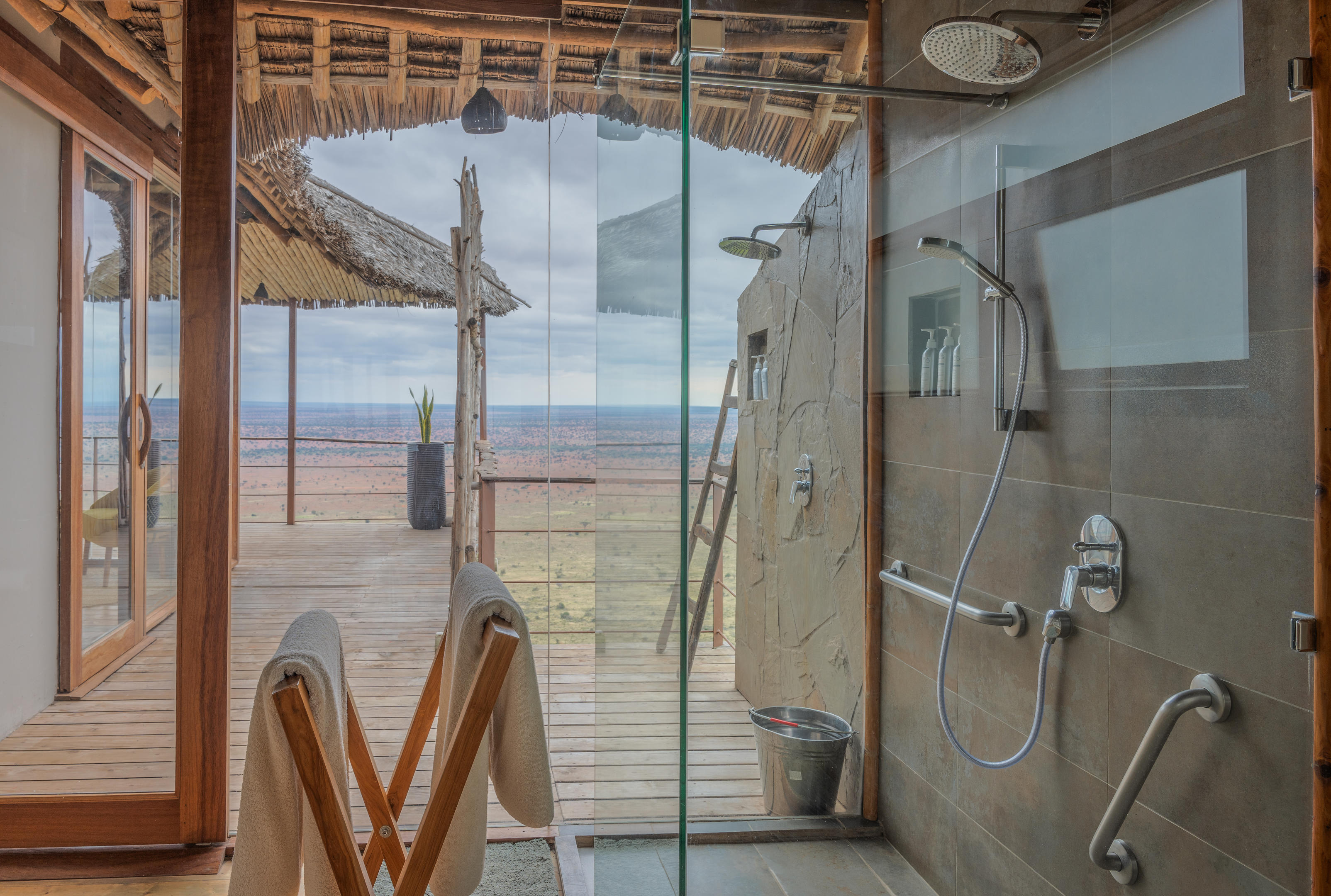 Soroi Lions Bluff Lodge - Photo Gallery